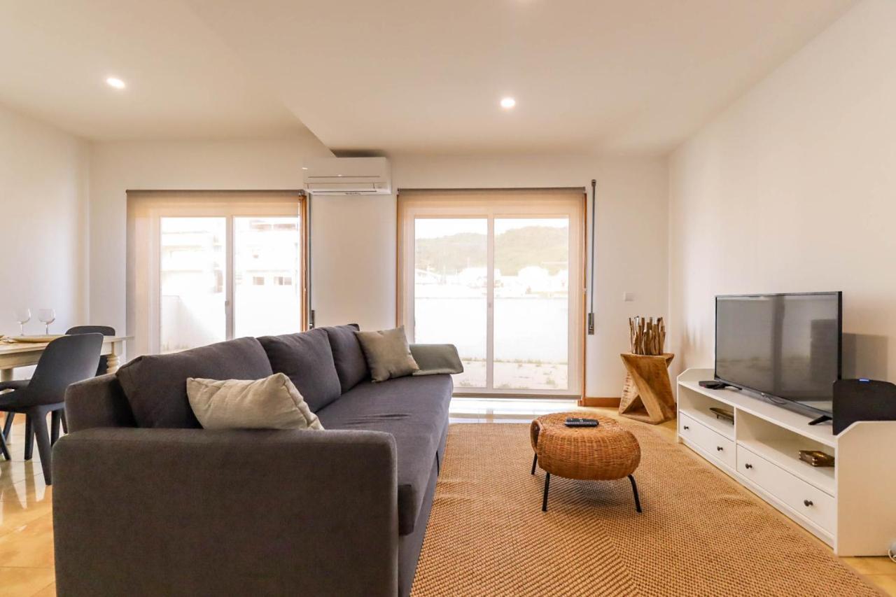 Flor Do Mar - Spacious Apartment With Balcony Vila Praia de Ancora Luaran gambar